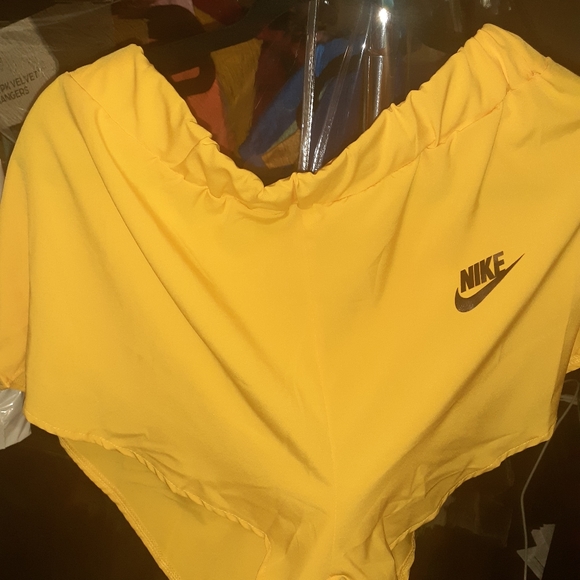 Nike Inspired short set with hoodie - Picture 2 of 4